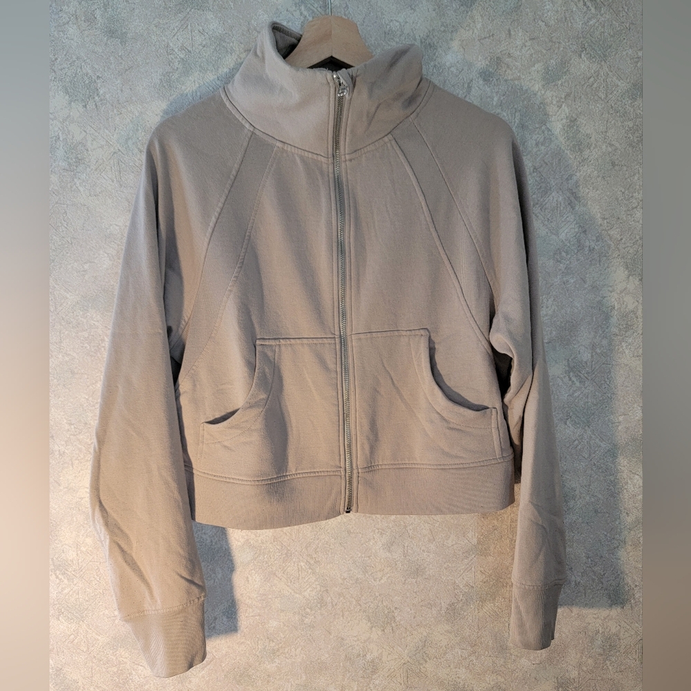 Danskin Gray Bomber Jacket with Sporty Style and Fitted Silhouette